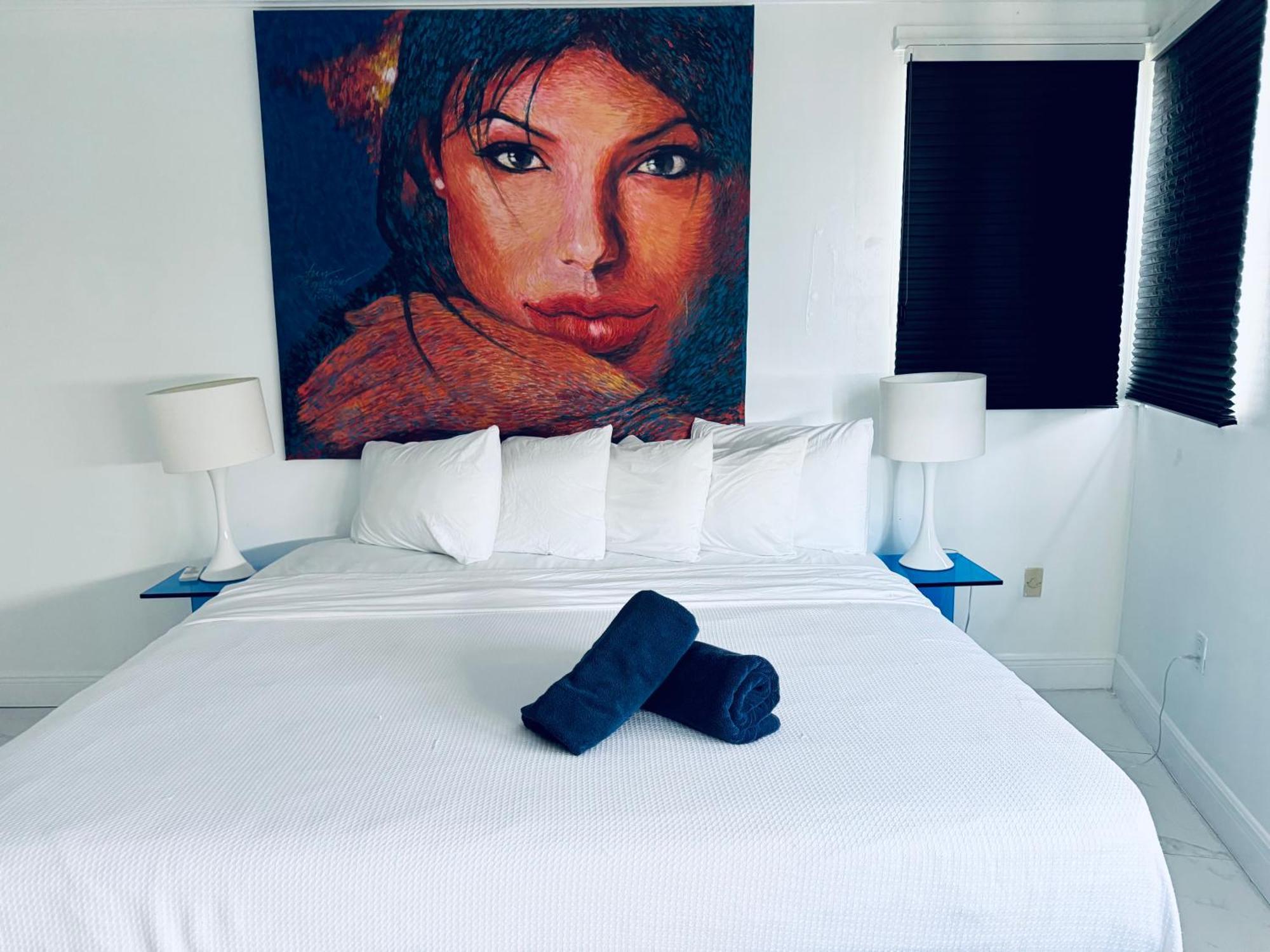 ميامي بيتش Sunrise Penthouse Ocean View Terrace Beach Few Steps Away Sobe المظهر الخارجي الصورة